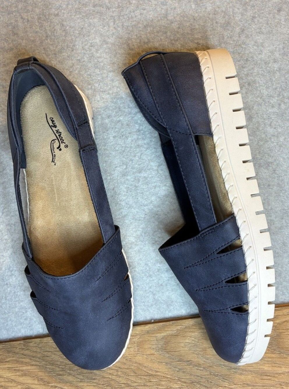 Easy Street Comfort Wave Sz 9.5 N Blue Leather Sandal Open Platform Memory Foam
